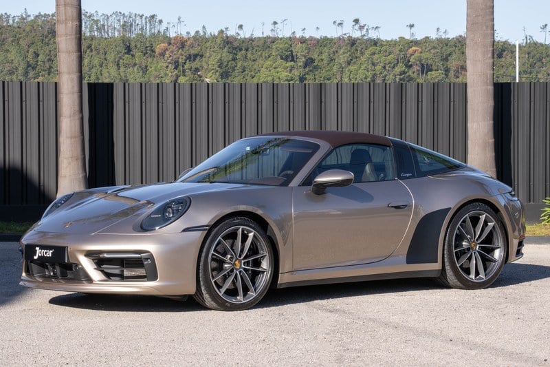 2021 Porsche 911 - 2 2021 Porsche 911 - 2