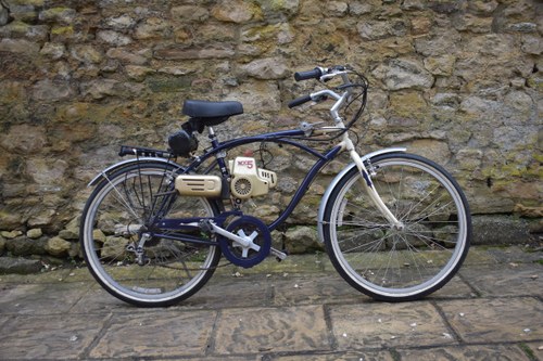 Lot 4 - A gentleman’s Raleigh 6 speed bicycle - 02/2/2020 For Sale by Auction