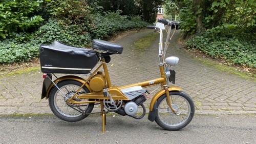 Raleigh Wisp Moped -1968-restored-very rare SOLD