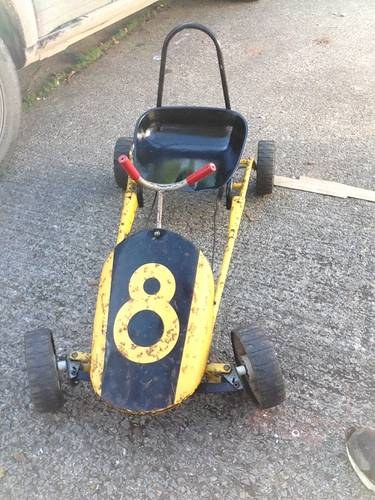 Raleigh metal body pedal car/kart number 8 racer In vendita