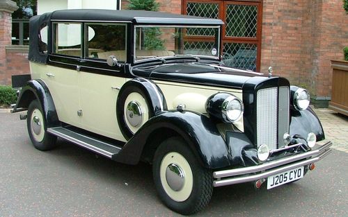 Regent Landaulette Tourer Wedding Car (picture 1 of 1)