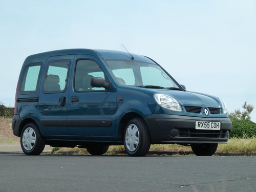 2005 KANGOO WHEELCHAIR ACCESSIBLE MPV VERY LOW MILEAGE FSH SOLD