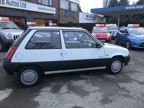 1994 Renault 5 Barn Find only 13,856 Miles In vendita