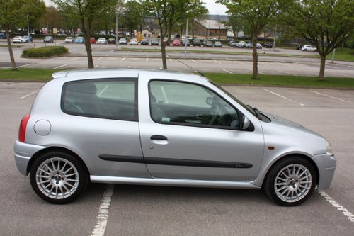 2001 2000 RENAULT CLIO 172 PHASE 1 - ICEBERG SILVER For Sale