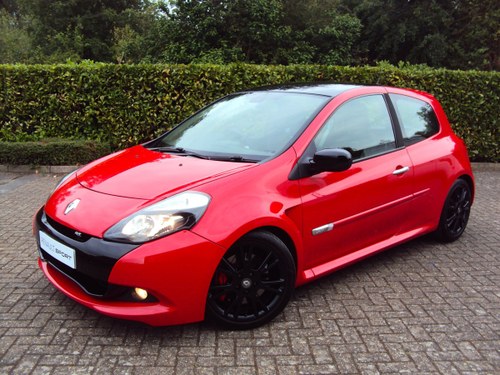 STUNNING 2011 CLIO RS 200 - RECARO'S + CUP PACK + SPEEDLINES For Sale