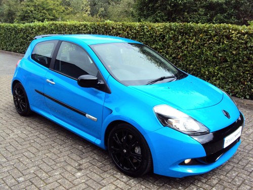 2010 A STUNNING LOW MILEAGE CLIO RS 200 - RACING BLUE - MEGA SPEC For Sale