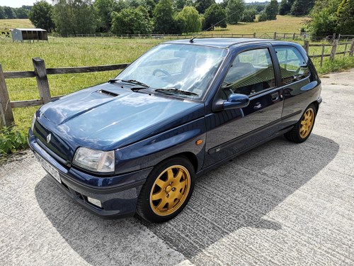 1995 ABSOLUTELY STUNNING CLIO WILLIAMS 2 COLLECTOR CAR  In vendita