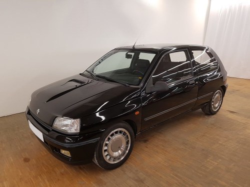 1996 RENAULT CLIO 16S In vendita