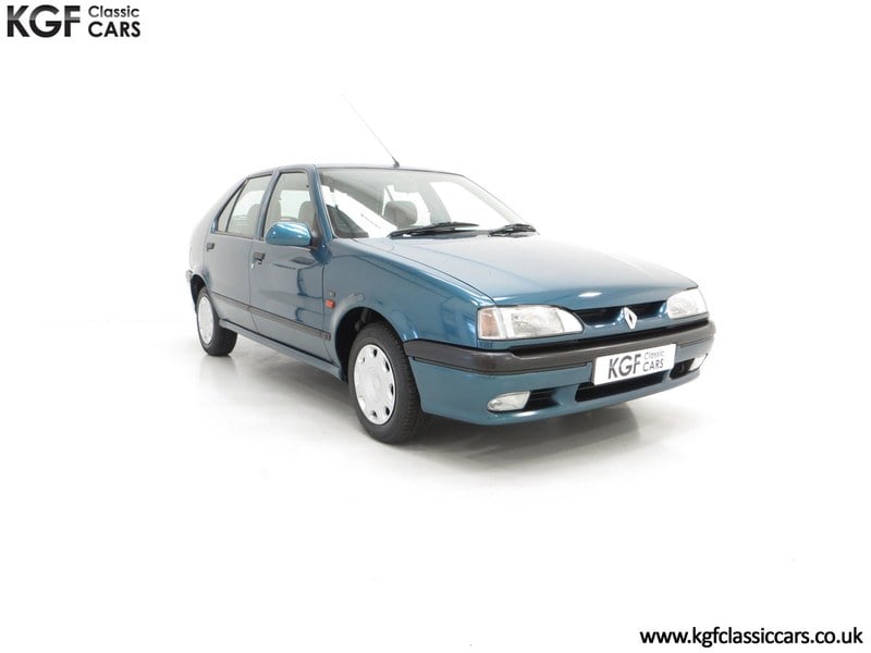 A Preserved and Rare Renault 19 1.4 RT Auto with 17880 Miles