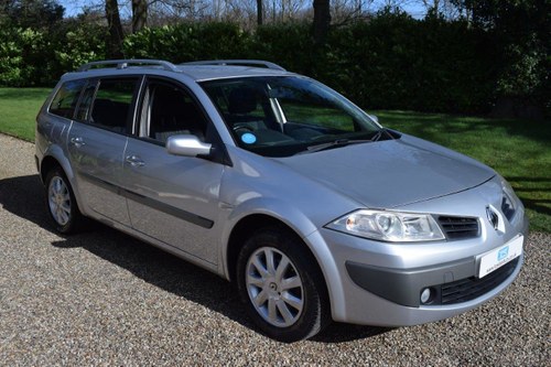 2007 Renault Megane Sport Tourer Dynamic VVTi (petrol) VENDIDO