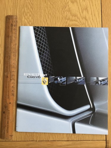 2001 Renault Clio V6 sport brochure In vendita