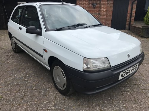 1993 rare 17000 miles only  stunning example ideal investment In vendita