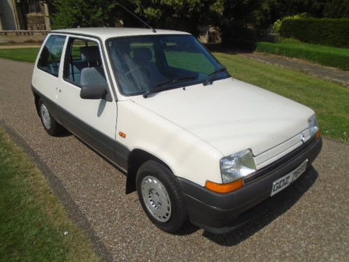 1989 Renault 5 1.4 Auto, 40000 miles, Power steering.  For Sale