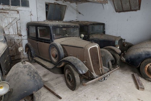 1933 Renault Monaquatre YN2 berline - No reserve For Sale by Auction