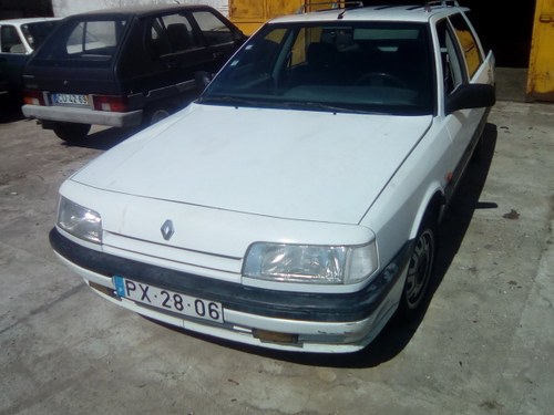 1991 Renault 21 GTS Nevada Estate In vendita