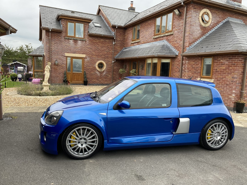 2003 Renault clio V6 For Sale