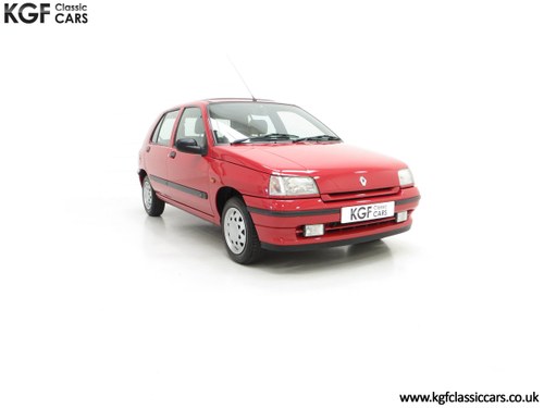 1995 A Pristine Renault Clio Mk1 1.4RT with 16 Renault Stamps SOLD