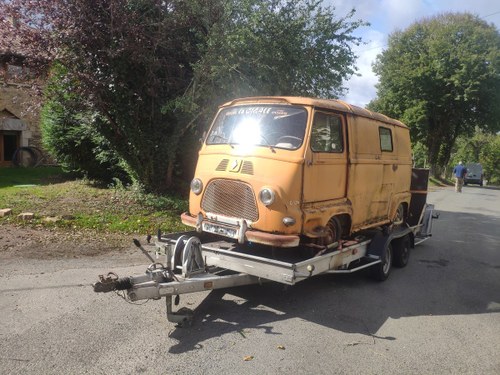 1967 CLASSIC FRENCH RENAULT ESTAFETTE 800 VAN Kaufen Bei
