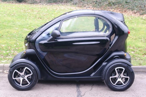 RENAULT TWIZY URBAN.. ELECTRIC POWER + TAX FREE.. LOW MILES For Sale
