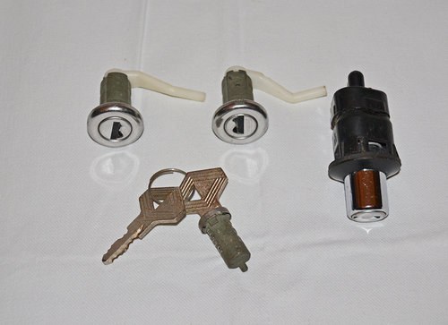 Set of Neiman locks for Renault 5 Mk1 VERKAUFT