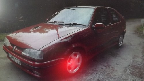 1993 Renault 19 16v hatchback red 98000 miles history For Sale