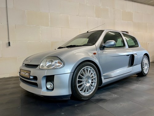 2002 Renault Clio V6 LHD For Sale