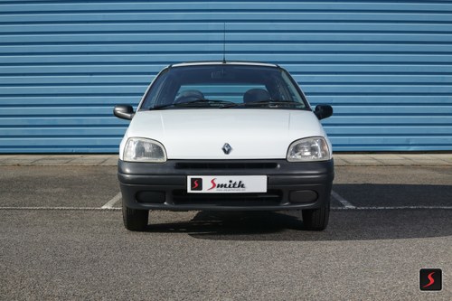 1996 Bargain Retro/Classic with just 4000 miles from new! For Sale