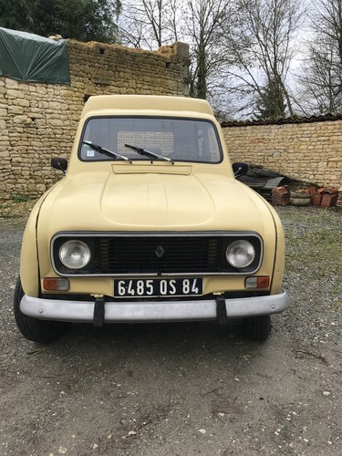 1976 Renault R4 F6 SOLD