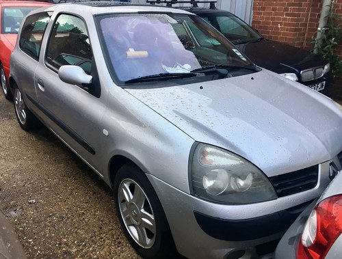 2005 Clio 1.2 3dr 87k recorded Part Exchange Faulty please read SOLD