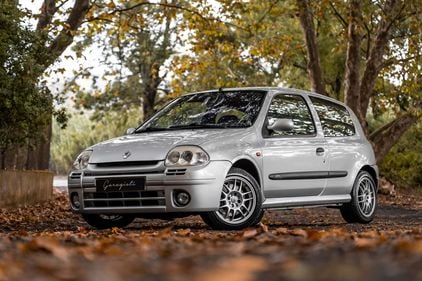 Picture of 2000 RenaultSport Clio II 2.0 16v (172 Phase 1)