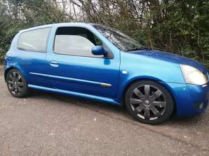 2004 **CLIO RS CUP 2.0 16V SPORT** For Sale (picture 1 of 6)