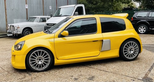 2004 Renault sport Clio v6 recreation. 2.0, awesome looking. Swap For Sale