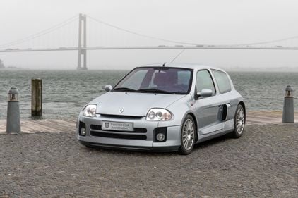 Picture of 2002 Renault Clio 2 V6 - Under 2000 KM