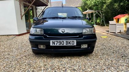 Picture of 1996 Renault Clio Baccara Auto