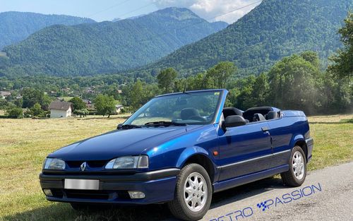 1995 Renault 19 (picture 1 of 18)