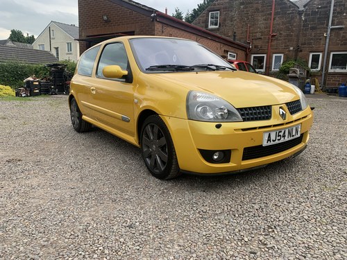 2004 Renault Clio Renaultsport 182 16V