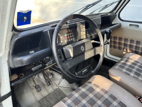 1984 Renault 4L - 9