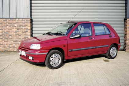 1995 Renault Clio RT 1.4 Auto - Only 20,000 Miles!!