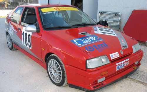 Renault 19 for race (picture 1 of 8)