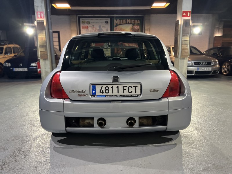 2002 Renault Clio - 4