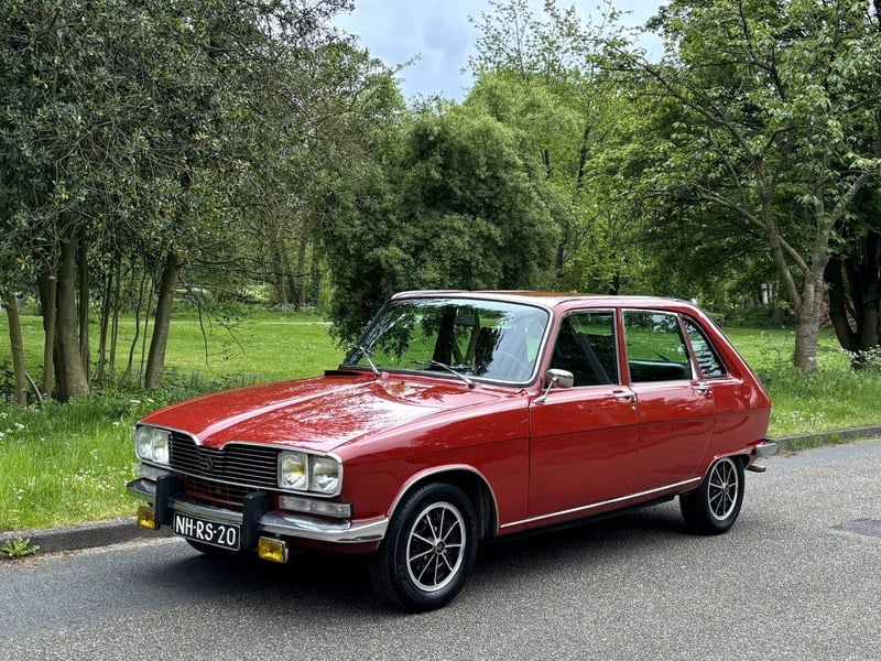 Renault R16 à Vendre - Enchères et Annonces | Car & Classic