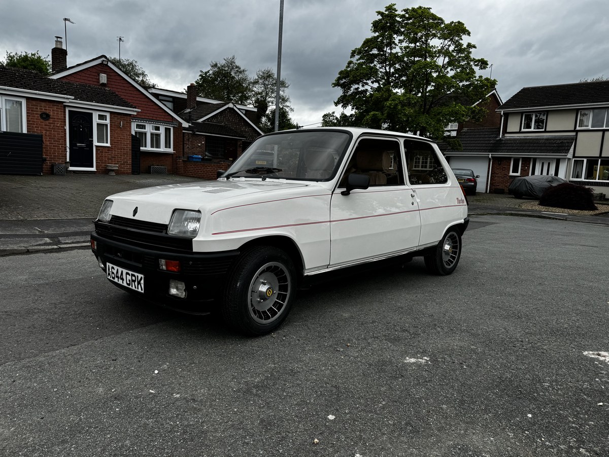 1983 Renault 5 White Manual 5 Speed Right Hand Drive In Stafford 1983-renault-5-white-manual-5-speed-right-hand-drive-in-stafford