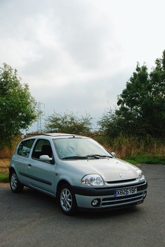 2000 Renault Clio