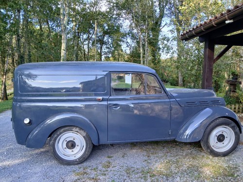 RENAULT Juvaquatre - 1954 In vendita