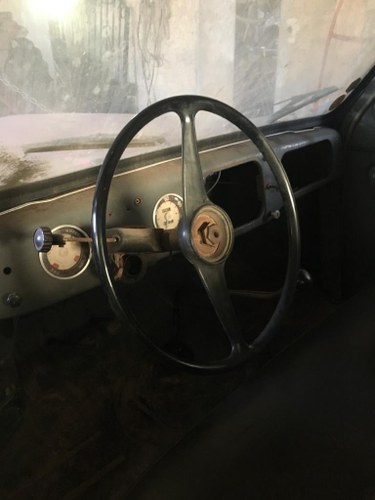 RENAULT Colorale plateau bâché - 1953 For Sale