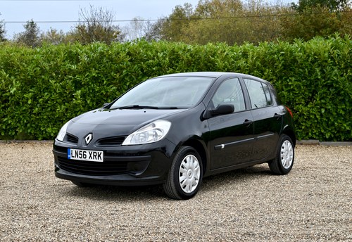 2006 Renault Clio 1.4 Expression 5-door Hatchback