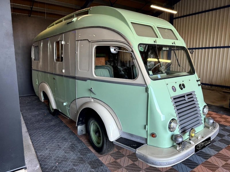 1952 Renault Goelette - 1 1952 Renault Goelette - 1