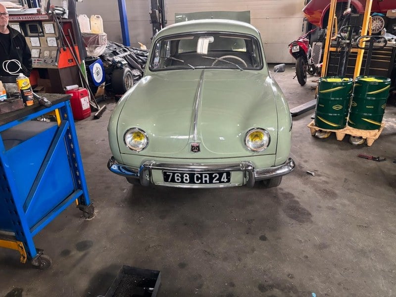 RENAULT Dauphine - 1957