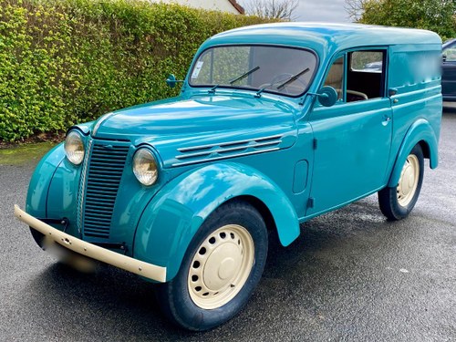 RENAULT Juvaquatre AHG2 - 1950 For Sale