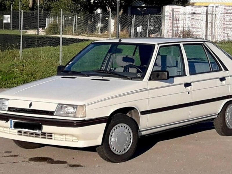 Renault 11 For Sale | Car and Classic